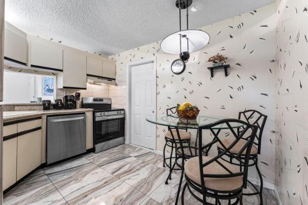 South Lake At Dos Lagos, 10 Via De Casas Sur #104, Boynton Beach, Florida 33426, image 3