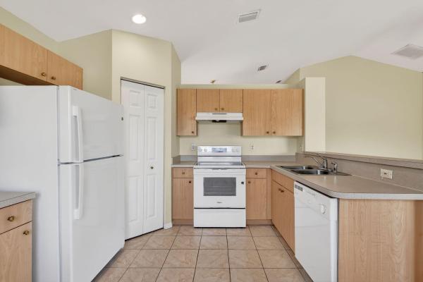 Lake Forest At St Lucie West, 521 SW Indian Key Dr, Port St. Lucie, Florida 34986, image 1