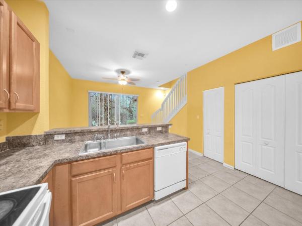 Majorca Isles, 21223 NW 14th Pl #324, Miami Gardens, Florida 33169, image 3