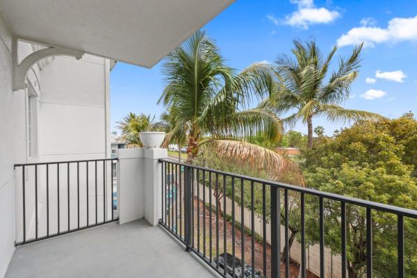 Pineapple Grove Village, 255 NE 3rd Ave #Unit 2-407, Delray Beach, Florida 33444, image 1