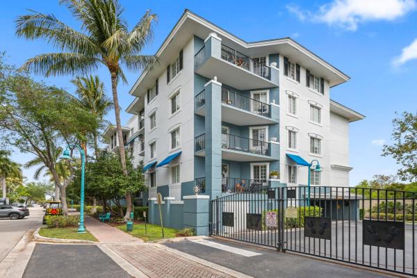 Pineapple Grove Village, 255 NE 3rd Ave #Unit 2-407, Delray Beach, Florida 33444, image 2