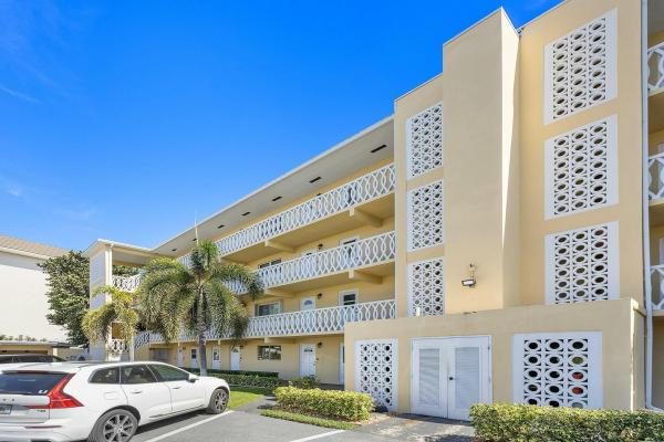 River House Terrace, 330 N Federal Hwy #211, Deerfield Beach, Florida 33441, image 2