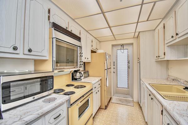 Penthouse Towers, 3101 S Ocean Blvd #322, Highland Beach, Florida 33487, image 2