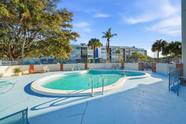 Andor Plaza, 16850 S Glades Dr #2G, North Miami Beach, Florida 33162, image 2