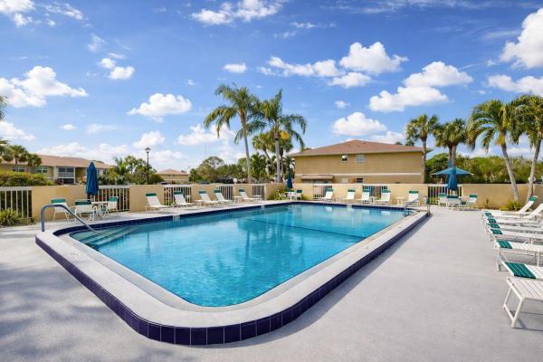 1552 SE Royal Green Cir #O-103, Port St. Lucie, Florida 34952, image 1