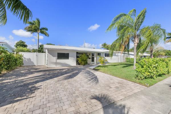Coral Manor, 101 SE 13th St, Deerfield Beach, Florida 33441, image 3
