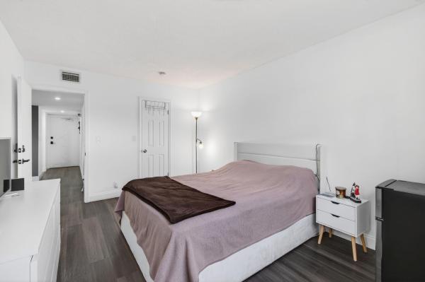 Sommerset, 1060 Crystal Lake Dr #203, Deerfield Beach, Florida 33064, image 2