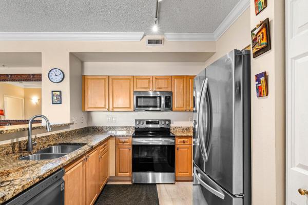 Montecito Palm Beach, 616 Clearwater Park Rd #1206, West Palm Beach, Florida 33401, image 3