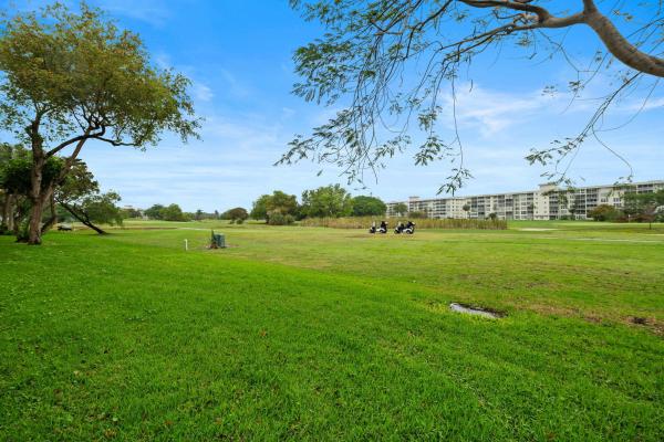 Palm-Aire Country Club 3, 2651 S Palm Aire Dr #101, Pompano Beach, Florida 33069, image 2