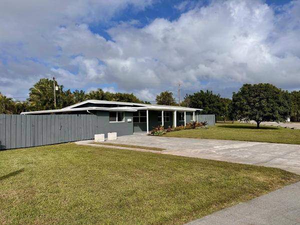 Sunset Manors, 525 NE 27th St, Wilton Manors, Florida 33334, image 1
