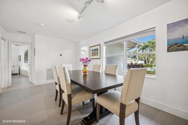 Royal Oaks Hills, 746 SW 2nd St, Boca Raton, Florida 33486, image 2