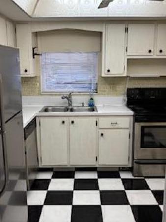 2995 Crosley Dr W #H, West Palm Beach, Florida 33415, image 2