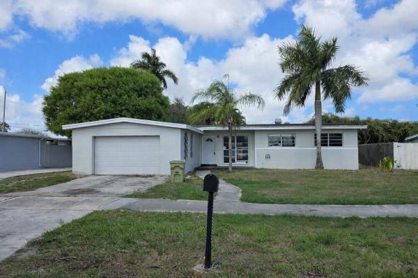 328 Ponte Vedra Rd, Palm Springs, Florida 33461, image 1