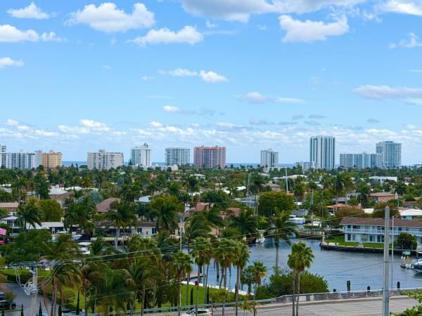 Island Club, 777 S Federal Hwy #RPH11, Pompano Beach, Florida 33062, image 2