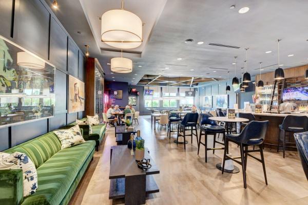 Valencia Sound, 9193 Seahorse Bay Dr, Boynton Beach, Florida 33473, image 1