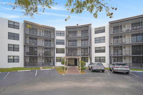 Emerald Hills, 3900 N Hills Dr, Hollywood, Florida 33021, image 1