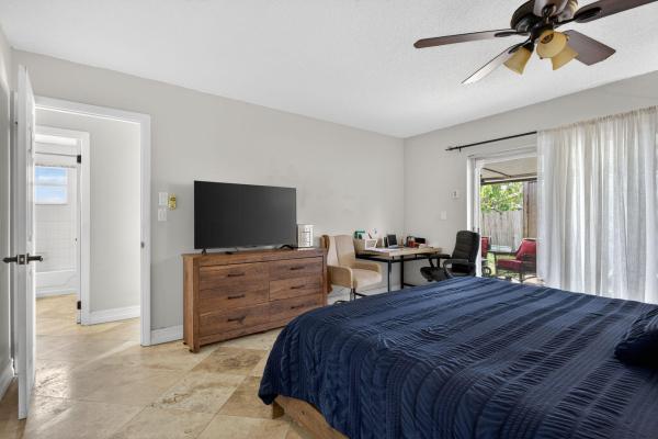 Applegreen, 415 SW 61st Ter, Margate, Florida 33068, image 1