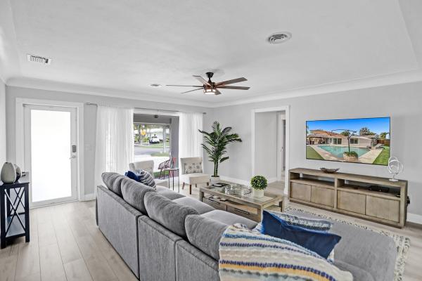 Garden Isles, 470 SE 4th Ct, Pompano Beach, Florida 33060, image 1