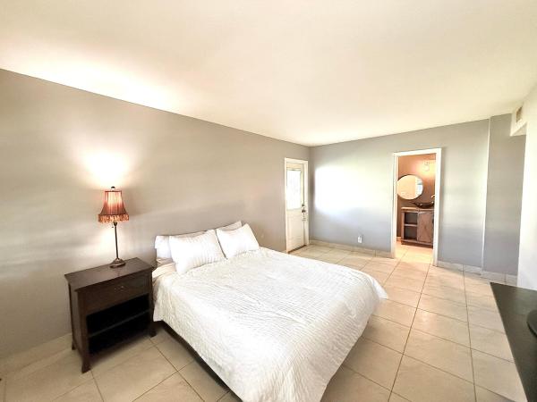 Pine Point Villas, 220 Country Ln #A, Boynton Beach, Florida 33435, image 3