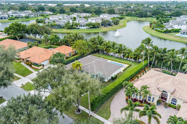 Presidential Estates, 3317 Embassy Dr, West Palm Beach, Florida 33401, image 2