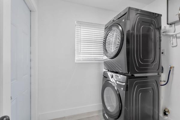 210 NE 6th St, Deerfield Beach, Florida 33441, image 1