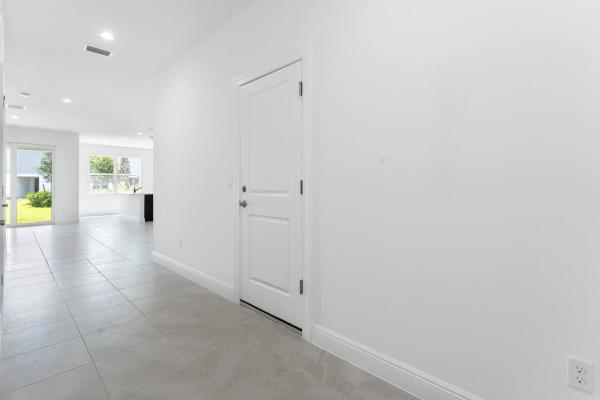 Sandpiper Pointe, 552 Sanderling Cir, Deerfield Beach, Florida 33442, image 1