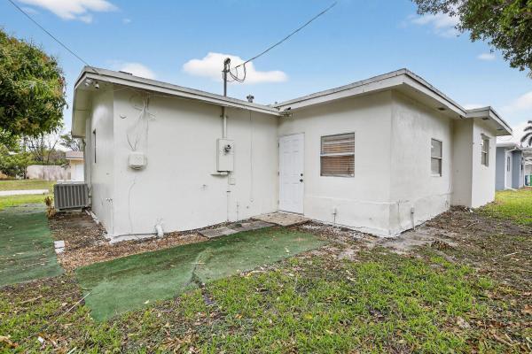 Gold Key Villas, 6828 NW 30th St, Sunrise, Florida 33313, image 1