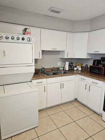 Pinehurst, 131 NE 19th Ave #1-3, Pompano Beach, Florida 33060, image 2