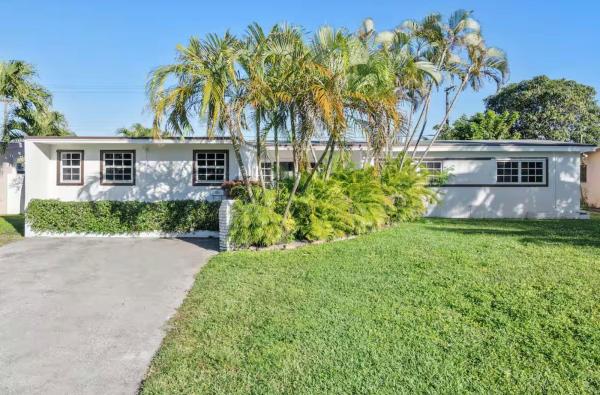 20411 NE 15th Ave, Unincorporated Dade County, Florida 33179, image 1