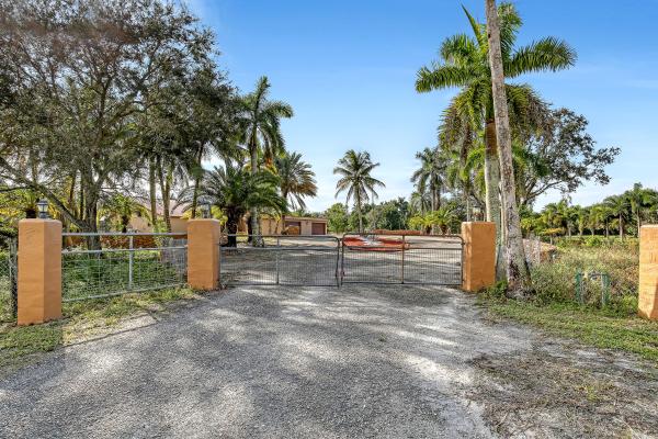 Rustic Ranches Estates, 16494 Deer Path Ln, Wellington, Florida 33470, image 1