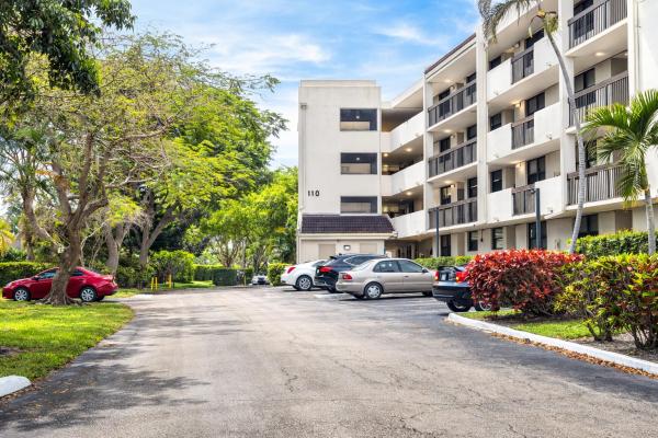 Lake Emerald, 110 Lake Emerald Dr #405, Oakland Park, Florida 33309, image 1