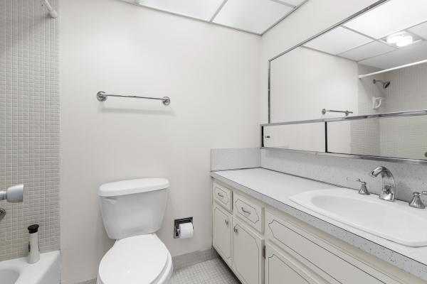 Country Club Towers, 2500 NE 48th Ln #308, Fort Lauderdale, Florida 33308, image 2