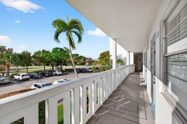 Cambridge, 2073 Cambridge D, Deerfield Beach, Florida 33442, image 3