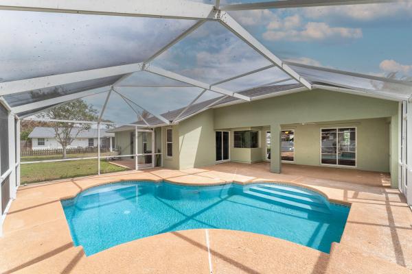 Southbend Lakes Estates, 513 SE Cliff Rd, Port St. Lucie, Florida 34984, image 2