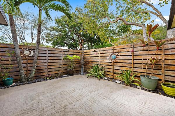 Glenwood Townhomes, 502 5th Ter, Palm Beach Gardens, Florida 33418, image 2