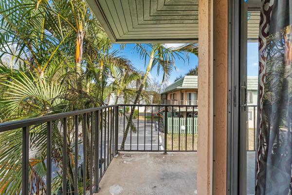 1840 Fairview Villas Dr #3, Palm Springs, Florida 33406, image 2