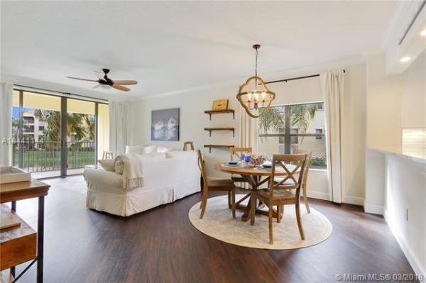 Uno Lago, 100 Uno Lago Dr #205, Juno Beach, Florida 33408, image 3