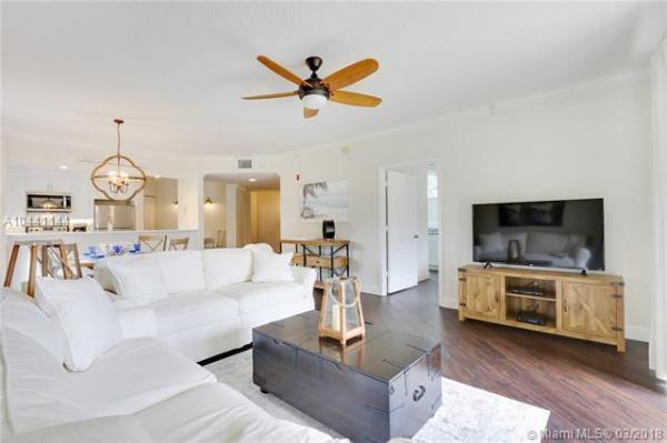 Uno Lago, 100 Uno Lago Dr #205, Juno Beach, Florida 33408, image 3
