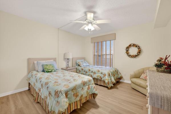 429 NE Tradewind #303, Fort Pierce, Florida 34996, image 1
