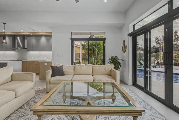 Pompano Isles, 2634 SE 14th St, Pompano Beach, Florida 33062, image 1