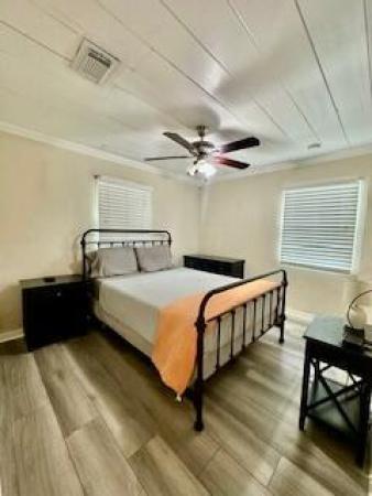 Linns, 304 SE 3rd Ave, Delray Beach, Florida 33483, image 3