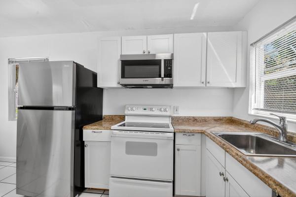 Southland Park, 328 Monroe Dr, West Palm Beach, Florida 33405, image 1
