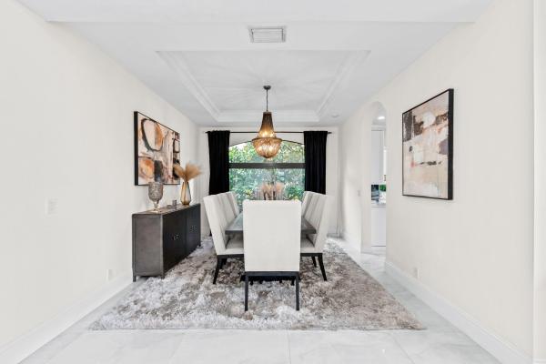Wellington View, 647 Edgebrook Ln, West Palm Beach, Florida 33411, image 2