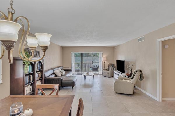 Racquet Club At Bonaventure, 359 Lakeview Dr #201, Weston, Florida 33326, image 1