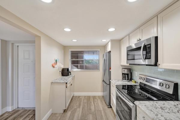 Sabal Palm Of Pine Island Ridge, 9501 Seagrape Dr #404, Davie, Florida 33324, image 1