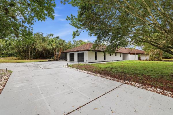 Banyan Lakes, 8862 Wendy Ln S, West Palm Beach, Florida 33411, image 3