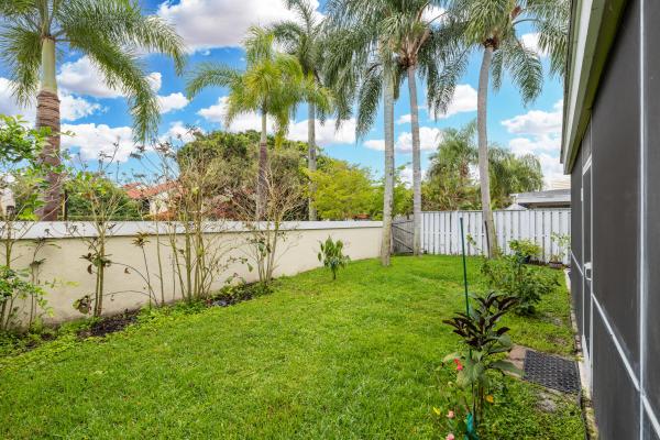 Canterbury, 218 W Canterbury Dr, Palm Beach Gardens, Florida 33418, image 2