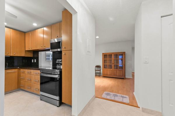 Golden Lakes Village, 103 Lake Anne Dr, West Palm Beach, Florida 33411, image 1