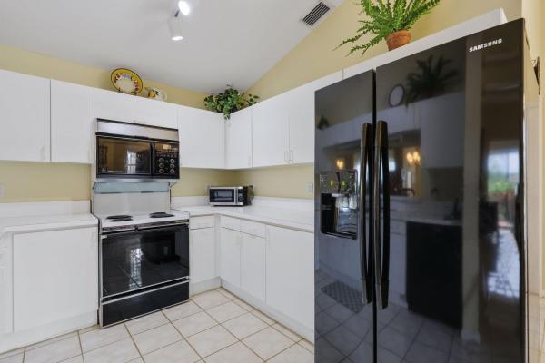 Waterford At Aberdeen, 8423 Juddith Ave, Boynton Beach, Florida 33472, image 2