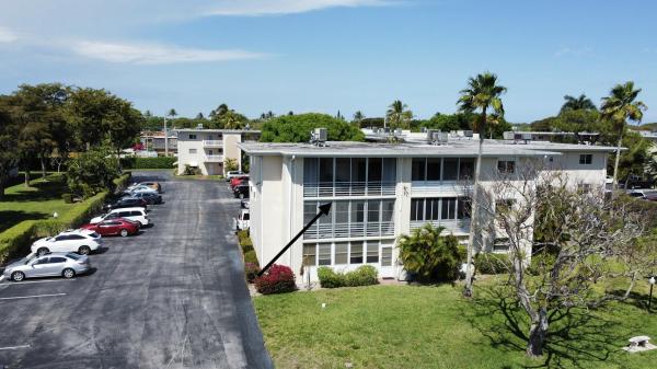Lake Clarke Gardens, 2687 N Garden Dr N #212, Lake Worth, Florida 33461, image 2